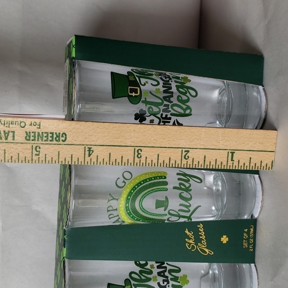 Shot Glass Set 4 St Patricks Day 2 Designs Four Leaf Clover Rainbow Leprechaun - Picture 5 of 5